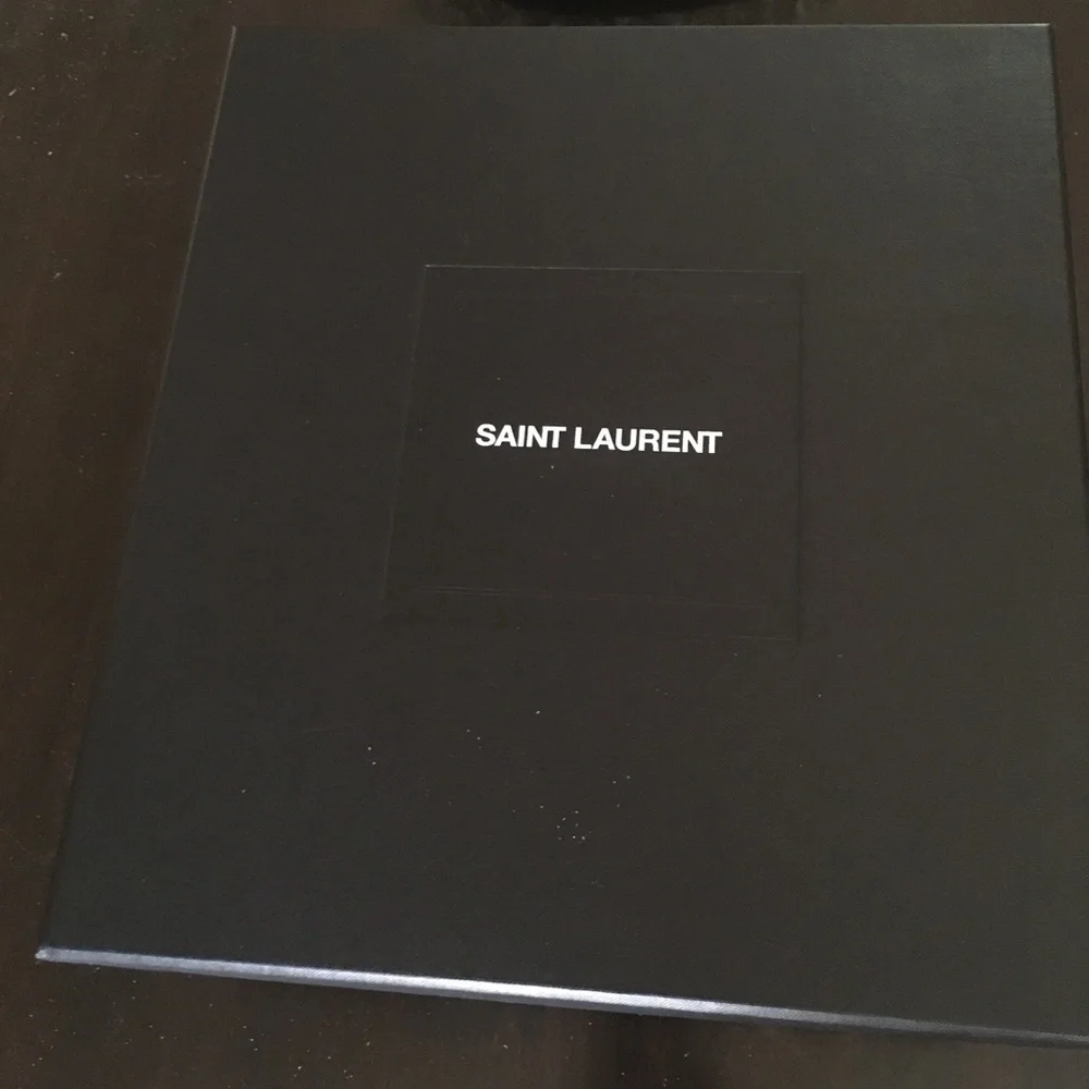 Saint Laurent Black Bea 90 Patent Leather Sandal with Double Knot Detail - Picture 6 of 7